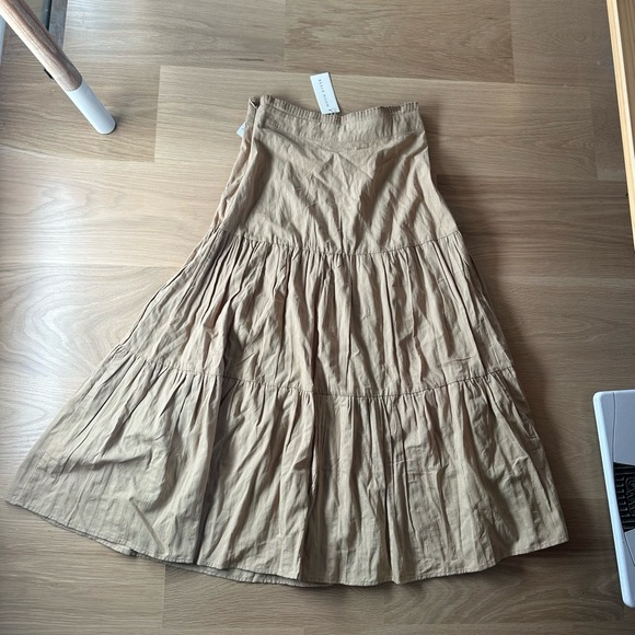 Moon river Elegant tan Maxi Skirt - Picture 3 of 4